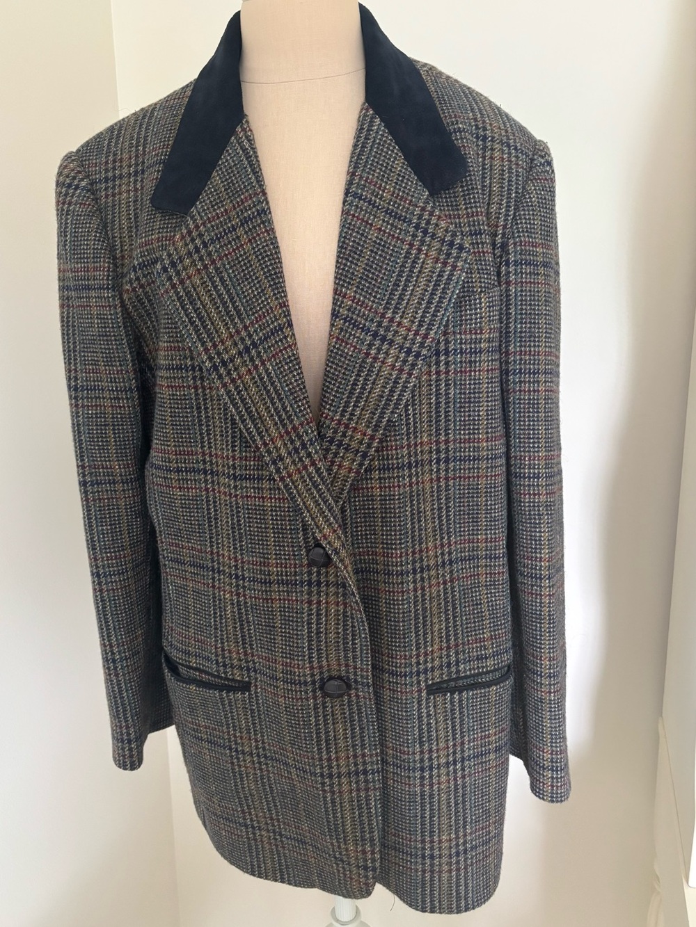 Vintage Wool Multicolor Blazer with Black Velvet Collar & Elbows; Womens 15/16